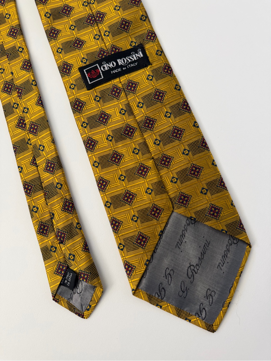 Gino Rossini Gold Medallion Geometric Woven Jacquard 100% Silk Tie Made In Italy